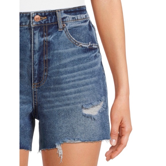 sz:5 - No Boundaries High Rise Destructed Dark Wash Midi Shorts - Picture 8 of 8